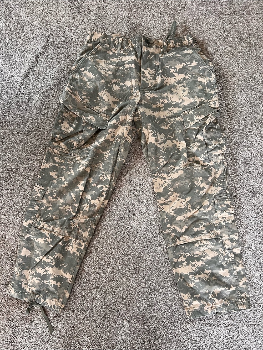 US Army Combat Uniform ACU Trousers Digital Camo Ripstop Cargo Pants Med Reg